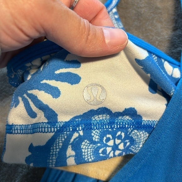 Lululemon Workout Tank - Picture 5 of 6